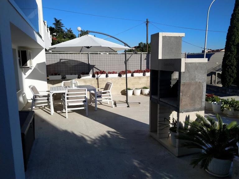 Apartment Lana Crikvenica Ngoại thất bức ảnh